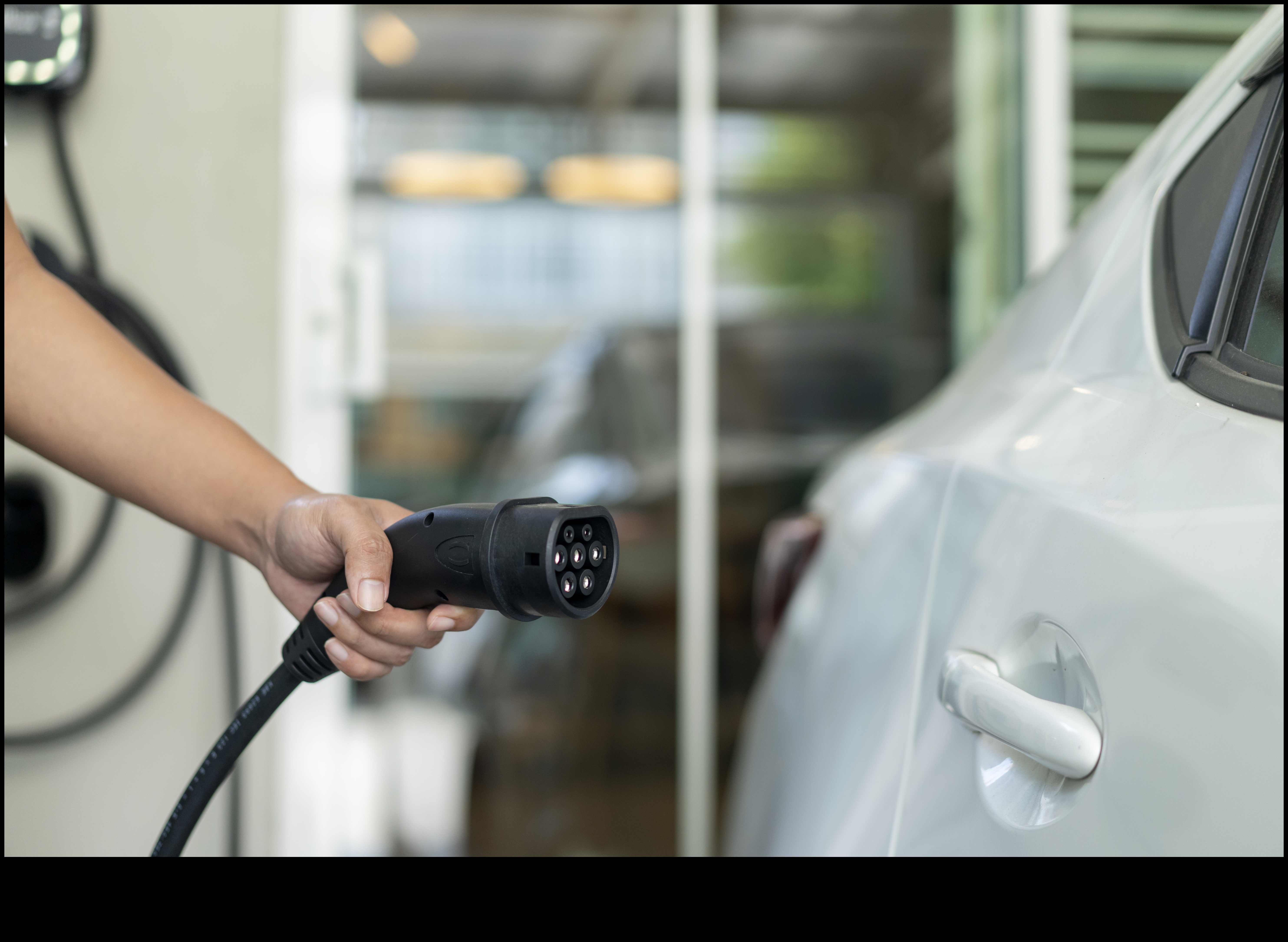 Φόρτιση των προσωπικών ιστοριών των λάτρεις των ηλεκτρικών οχημάτων 4 Ιστορίες φόρτισης: Προσωπικές αφηγήσεις από λάτρεις των ηλεκτρικών οχημάτων