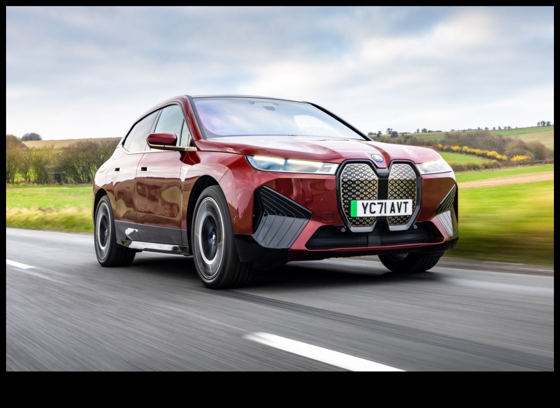 Urban Electrics Κομψά ηλεκτρικά οχήματα για City Living 4 Urban Electrics: Πλοήγηση στους δρόμους της πόλης με κομψά ηλεκτρικά οχήματα