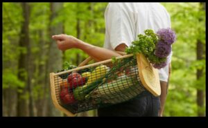 Nature Nurturer: Gardening Gifts for the Green-Thumbed Lady